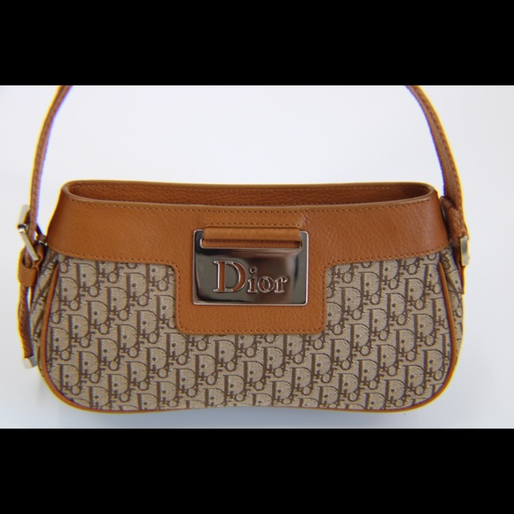 Dior Bag - Picture 4 of 17